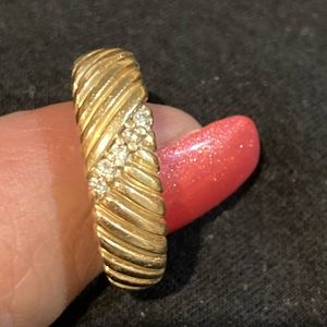 14kt .05 5 diamond men’s wedding band solid